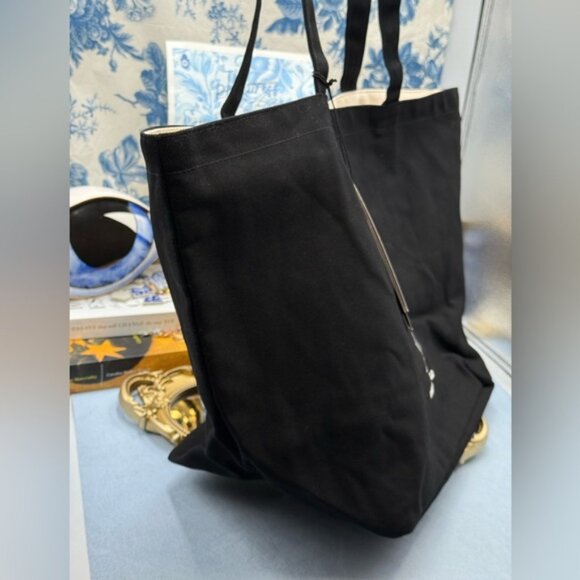 🆕 KARL LAGERFELD PARIS 🧿 NWT Black Ikonik 2.0 Tote Bag, Cartoon Karl Graphic - Picture 3 of 16